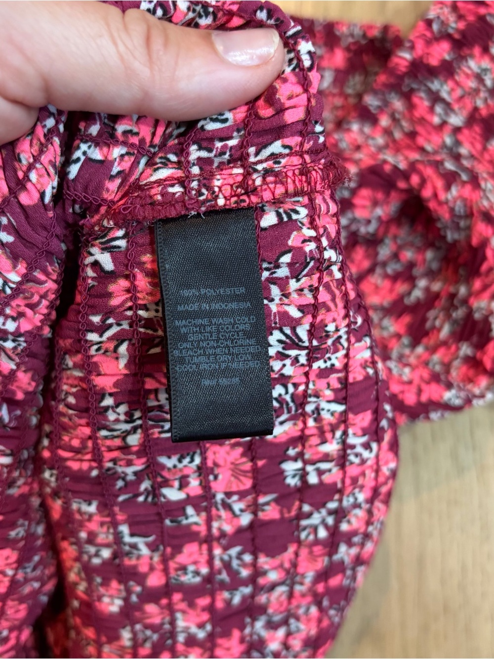 Express Floral Smocked Off Shoulder Bell Sleeve Top Medium - Picture 3 of 3
